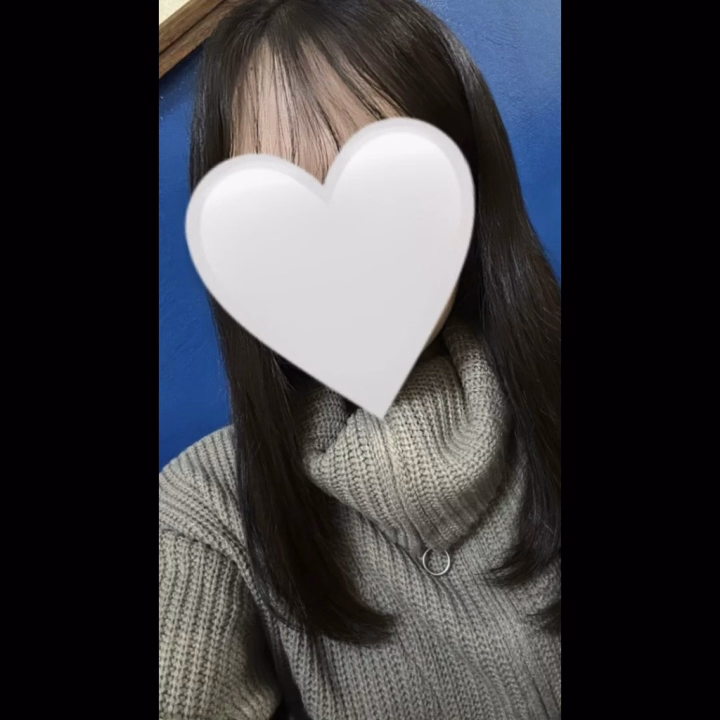 おはようございます、ちかです🎶
会えるのが楽しみでウキウキしてるの伝わるかな？✨
私の笑顔と柔らかい肌に触れたら、絶対癒されちゃうよ☺️🎶
一緒にドキドキする時間を過ごしたいな💓
お兄さんのこと、心からお待ちしてるね🫶
ちょっとでも気になったら会いに来てほしいな🌟