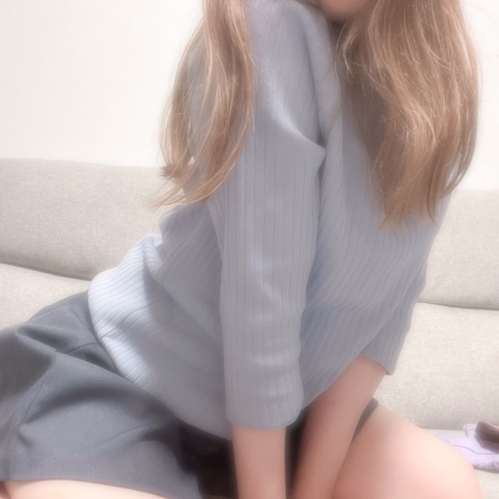 さっきまで一緒に過ごしてくれて
ありがとうございました☺️

今日は外国からのお客さまも来てくれて
なんだか嬉しい気持ち。

でもね…
まだ少しだけ寂しい時間。

ぎゅってしたり
ゆっくりイチャイチャしたり
そんな時間を過ごせる人いたら嬉しいな。

22時くらいまでなら
ご案内できそうです。

今日のるまは
甘えたいモードかも…🫶