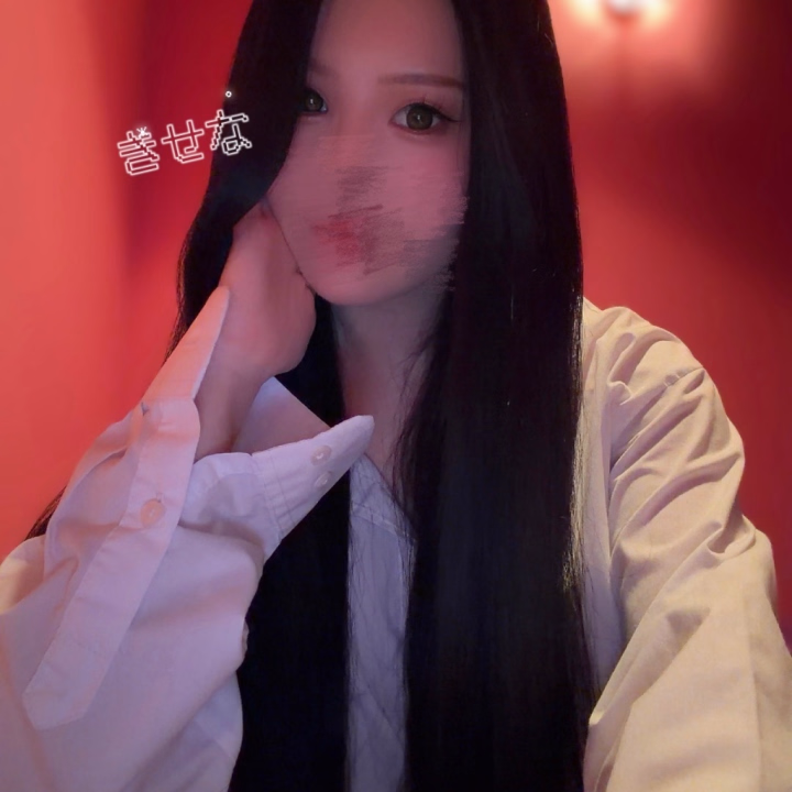 こんにちはー❣️

きせな出勤してます✋

最近、髪の毛染めて
艶ブラックになりました💁‍♀️✂

黒髪は譲れない！！！

きせなのこだわりのひとつ‎^_-☆

年6回の美容院で保ってます

量より質だよね

今日もお兄様に楽しんでもらえるように✨️

また松山来てねって言ってもらえて
嬉しいなり

感謝感謝(ㅅ´꒳` )