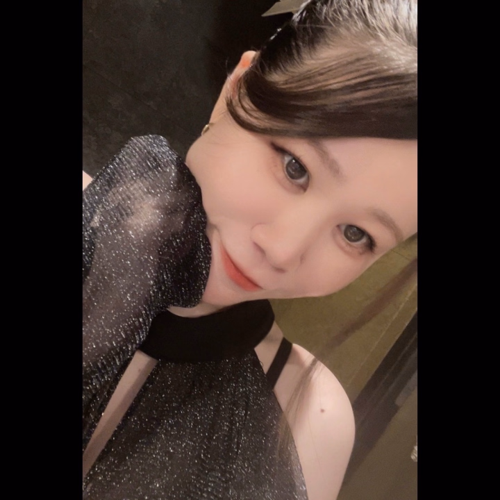 こんにちは(」・ω・)

よよです🐱
あと少して帰っちゃうぞっっ！

17:00までだからね！

🐱よよ🐱