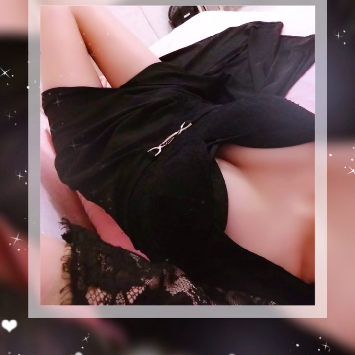 おはようございます
みふゆです🌸




昨日一昨日辺りから
スーパーとかコンビニ入る時意識して探してるんですけど


この前日記に書いたペプシのアメリカのやつ


商品棚からごっそり消えてて…😭


やっぱり期間限定フレーバーだったのかなぁ( ߹꒳߹ )


メーカーさんに
復刻お願いします！ってメールしたい気分…


ペプシのアメリカの
目撃情報あったら聞きたいー！😭




本日11時から出勤してます
お時間合いましたら是非🌸

ご来店、ご予約お待ちしております(♡ᴗ͈ˬᴗ͈)