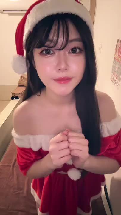 自分でパンツ脱いじゃう痴女サンタはどーですか？？💕
最近寒すぎるから、一緒にぬくぬくしよ？？
ヒメクリ応援よろしくお願いします❣️