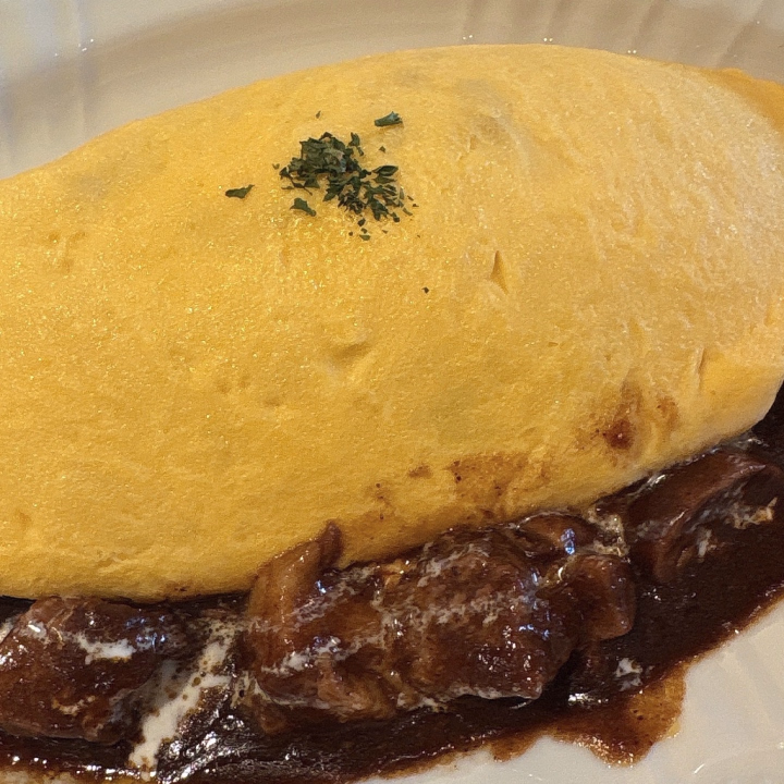 今日は休みでした🙇‍♀️

卵と私🍅🍳🍚
美味しかったな～

明日は21時から出勤します🚃