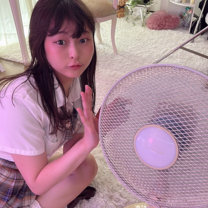 この夏のマブ

明日もよろしゅ❤︎

〜〜

なんか腰が尋常じゃないくらい痛くて涙
今日はオ◎しないでゆっくり寝る😪