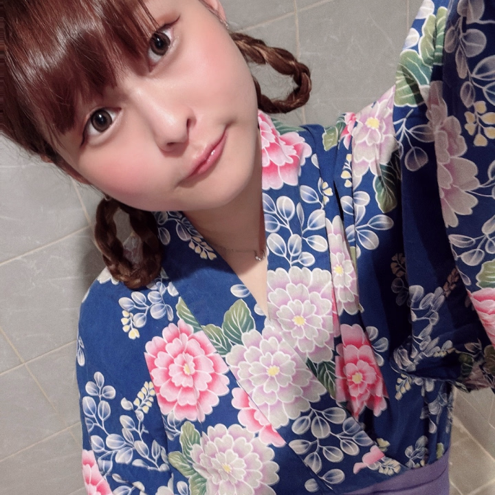 夏祭り気分🌻

屋台のじゃがバターって
揚げてあるのが
デフォルトだと思ってた……💭

どこの県出身かわかるやつ😝

このあと21:00前に
ひとつお知らせ投稿します📢💕
待っててね〜✨