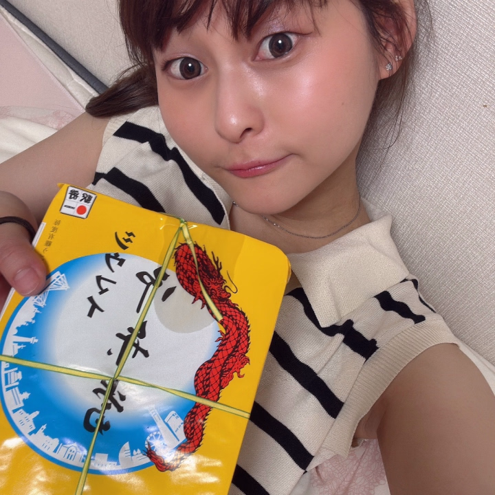 おはもに☀︎らむです🐑
市民ならたまに食べたくなるアレ…🍱💕
横浜と東京は
パッケージが少し違うんです‼️
違うのどーこだ??👀
今日もゆるっと頑張りませう💪 ᴗ̀ ̫ᴗ́ ͈