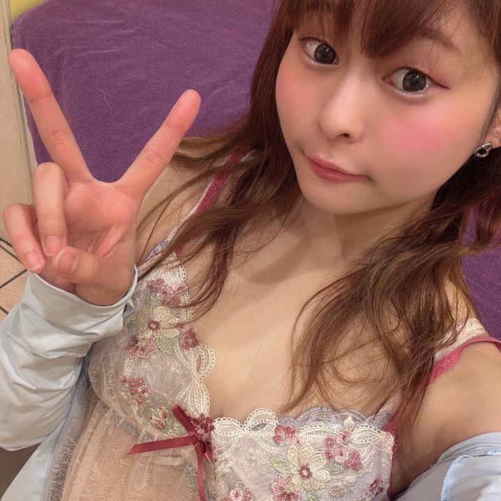 おはもに☀︎ひつじのらむです🐑

朝活で朝から♡♡♡ ꒰՞⸝⸝ᴗ ·̫ ⊂՞꒱💕
スッキリした目覚めだ〜笑
お仕事前に会いに来てくれて嬉しかったよ♪

このあとも密着🫧🫧したいな

夕方くらいに得意なことも
紹介しちゃいます꒰ᐡ˶ᐡ ˙̫ ᐡ˵ᐡ꒱🎶

刮目せよ‼️