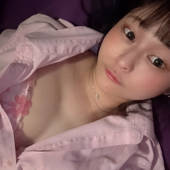 ひるもに🍚らむです🐑
朝は早起きしてスムージーと、
明太子のパンを買いにお散歩してきた〜🏃♀️➡️
˗ˏˋ ユノマチベーカリーˎˊ˗
パリパリめんたい
このパンが大きいのにパリパリ軽くて(˶‾᷄﹃‾᷅˵)
昨日🍞、🥐ばかり言ってたから食べたくなりました🤫笑
お昼寝、激しめなの待ってます💪ᴗ̀ ̫ᴗ́ ͈