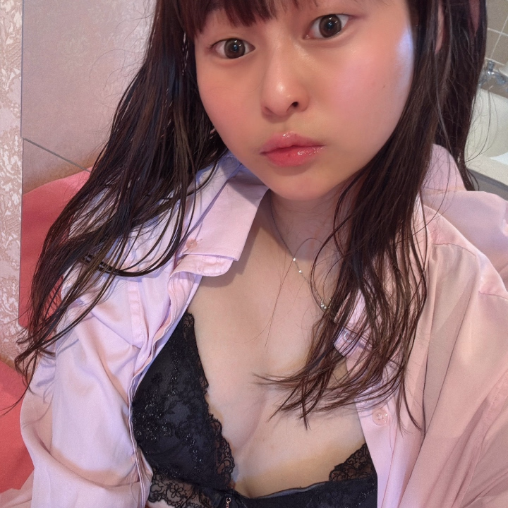おはもに☀︎らむです🐑
米子最終日‼️
朝ゆっくりしてたら、1時間勘違いしてた😱
シャワーしたてで急いでお店まで🏃♀️➡️💦
今日もよろしゅ✌︎︎︎⸜(*˙꒳˙*)⸝✌︎