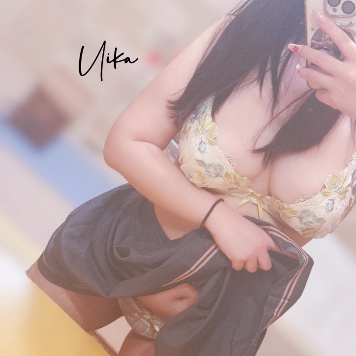 リラックスしてる時って
猫みたいにでろーんって溶けちゃうよね😌



ういかはでーん！ってよくしてる( ՞. ̫.՞)"




お兄様の隣だと喉なるぐらい懐いてしまうかも💭




お兄様に自然体で笑顔が好きって言ってもらえること多くて
本当に嬉しい💓





自分の笑顔苦手だから褒められると
だいちゅき！ってなるの💕





🤍ういか🤍