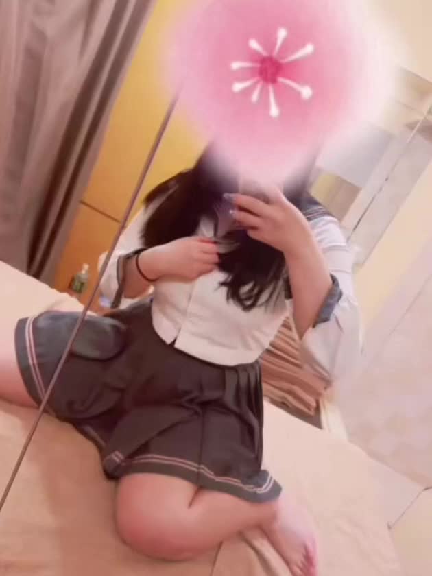 おはみょん☀️



2日目です



今日お仕事のお兄様も多いのかな？
最大10連休以上の人もいるとか……
ういかそんな休むとたぶんニートになってまう😂




みんなゆっくり休んでね💕︎
お仕事のお兄様は
パワー送るᕙ(  ˙▽˙  )ᕗﾊﾟﾜｰ





そんなこと言いつつういかは寝坊しかけた😂😂




🤍ういか🤍