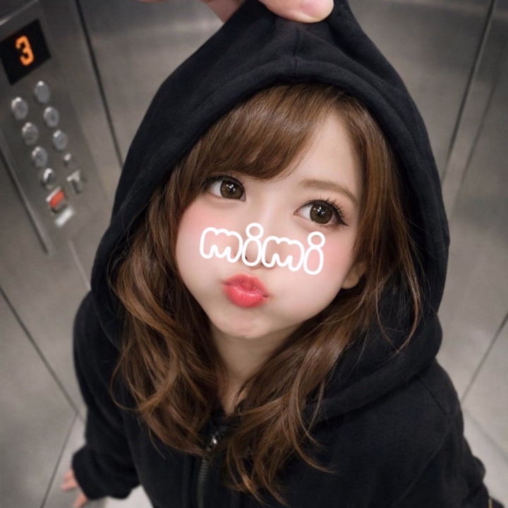 はじめまして
折り紙でお世話になります♡
みんなよりちょっと若くないですが😂
落ち着いた雰囲気のおっとりミミです❣️
ぬるぬるが得意なので、
密着が好きな人は是非あじわいにキテネ♡
期間短いんですが、
6/18→12時〜ラスト
6/19→10時〜ラスト
6/20→10時〜ラスト
6/21→10時〜ラスト
4日間ですが良かったら遊びにキテネ❣️
気に入った町になったら
また来ちゃうかも❓🤢
お兄さんからのラブコール待ってるよ💕