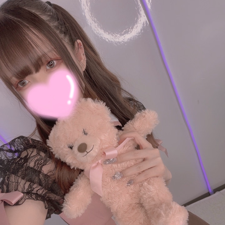 明日は台風が来るみたいだから
お出かけしにくくなっちゃうかも🥺☔

だからその前に…♡


今日のうちに会いに来てもらえたら嬉しいなぁ💭

残りひと枠だけなので
タイミングが合う方はぜひお誘い待ってます✨

いっぱい癒やされる時間を一緒に過ごそうね🥰

おにぃさまに会えるのを楽しみにしています🐰🫧