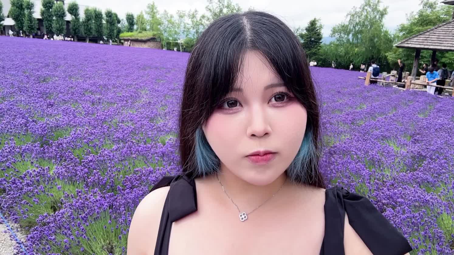 お久しぶりの投稿になっちゃった😭

最近暑いけどお兄さん体調大丈夫？🥹

りおんはしばらくお休みもらって北海道に行ってたよ✈️

人生初北海道すっごく楽しかったー✨️

動画はラベンダー畑🪻💜

次は冬に行ってみたいなあ⛄️

今週の予定🗓

14日 12時からラスト
15日 12時から21時
17日 17時からラスト
19日 16時からラスト

お誘い待ってます🐶💕


りおん🩵