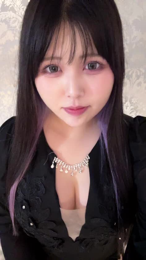 大きいおっ♡い好きなお兄さん
集まれ～～🈁🩵

大きいおしりも好きなお兄さん
集まれ～～🈁🩵

背高い女の子が好きなお兄さんも
集まれ～～🈁🩵

巻き髪とストレートって結構印象変わるよね🤐

動くりおんちゃんでした✌🏻


りおん🩵
