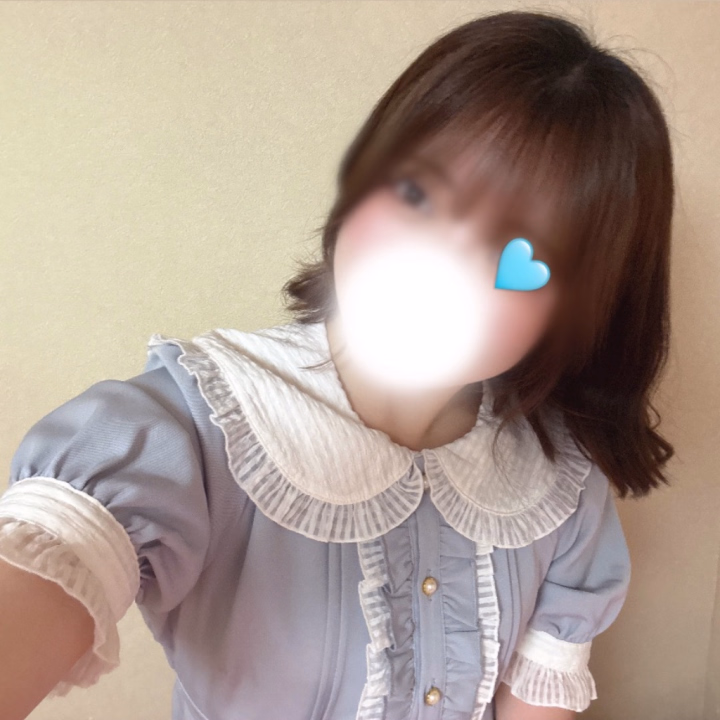 体入2日目！ありがとうございました😭✨️
 
 今日は私のことを指名して来てくださったお兄様方とたくさん素敵な時間を過ごしました☺️
 
 頭から終わりまで予約埋めてくださりありがとうございます！嬉しいです😚
 
 ずっとトークではお話していたのですが、実際会ってみても本当に皆様お優しくて、、私は幸せ者だなって思いました🥲💖
 
 これからも無理せず自分のペースで続けられたらなって思っています。。！！
 
 今日は、これからも大切にしたい方々と出会えた大切な日ᐡᴗ ̫ ᴗᐡ

次回以降の出勤は
──────────
6/9(火) 16-24時
6/11(木) 18-24時
6/17(水) 15-22時
──────────
です！早速予約してくださったお兄様方ありがとうございます🤭
予約埋めてくれるとうれしいです！連絡待ってます☺️♡