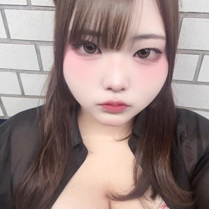 おはよう☀️
ねおです！
今日は大学が休みになったので15時30分から出勤してます！