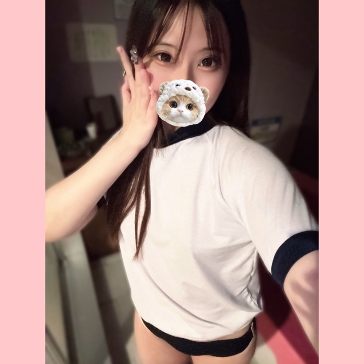 おはよ〜🔅おとかです🧸💭

⋆. ݁┈┈┈┈┈┈┈┈┈┈┈┈┈┈┈┈┈┈ ݁.⋆

今日から三連休は水戸に出勤です❗️

11日9:00〜24:00
12日9:00〜19:00

時間がちょっぴり不規則なので
要チェックです🌟

⋆. ݁┈┈┈┈┈┈┈┈┈┈┈┈┈┈┈┈┈┈ ݁.⋆

ブルマおとちゃん🤸

昔ってほんとに
こんなブルマ履いて体育してたのかな？？

おとのぷりぷりおしりは
ブルマになかなか収まってくれなくて
大変だった笑

今日はどんなコスプレできるかな😳💗