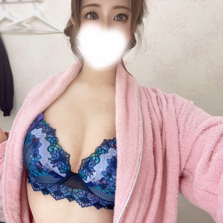 おはようございます😊☀️

明日から4日間♡♡
ですが姫路出勤します☺️💓


関西に行くの久しぶりなので
緊張してます🐰🩷


仲良くしてくれたら嬉しいなあ♡


たくさんイチャイチャ♡
ぬるぬるしようね🫶🫶


とあ🐯