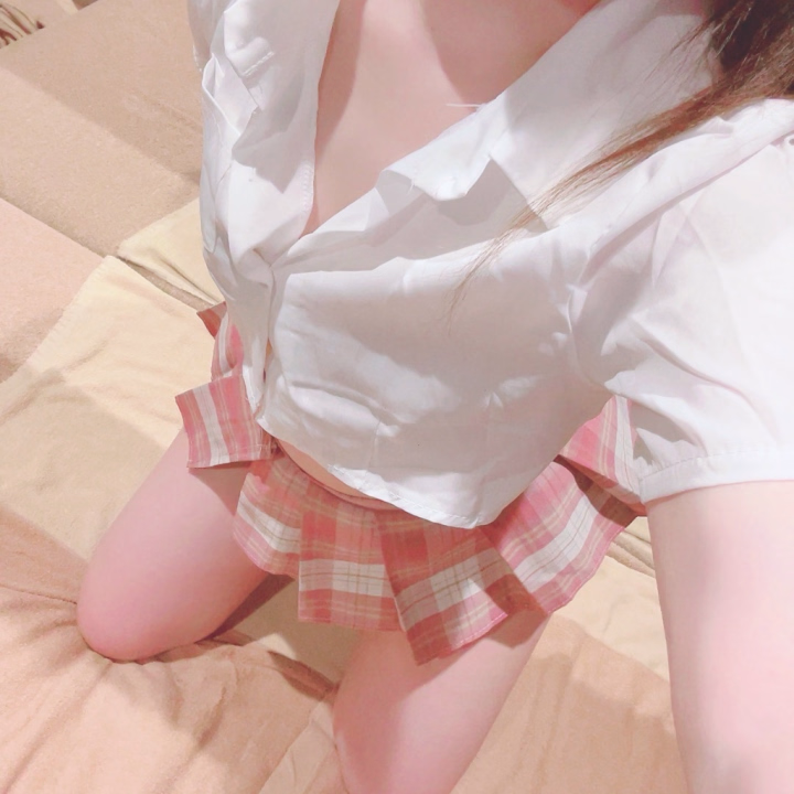 おはようございます☀️
本日はミニのＪＫでお待ちしております😍
楽しい週末にしちゃいましょ💗
よろしくお願いします🍀⋆゜
