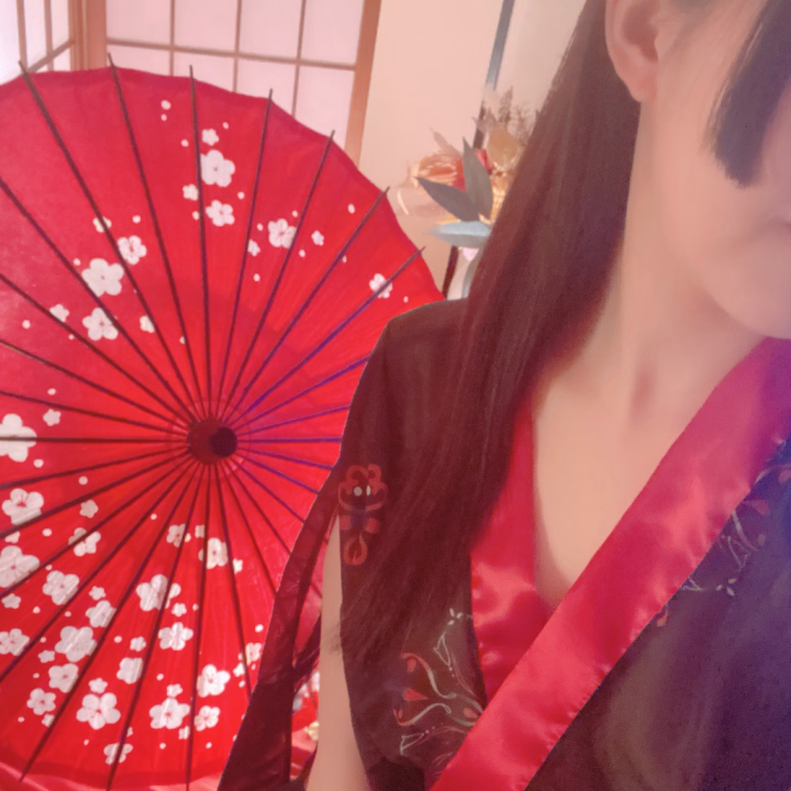 おはよう御座います！

昨日はお休みを頂戴しておりまして
ご心配をお掛け致しましたことを
お詫び申し上げます🙇🏻‍♀️

お足元悪いので
お気をつけてお越し下さいませm(_ _)m