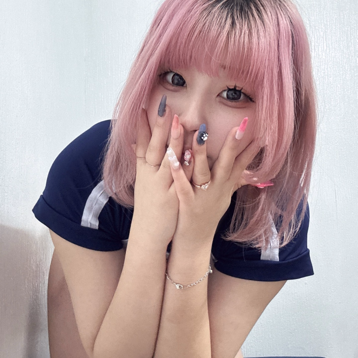 おはようございます(  ˊoˋ ) ｡ﾟ

3日目です👀

たくさんご奉仕させてください🥹

全力で骨抜きにして満足させちゃうぞ！

逆に私にもしてくれなきゃヤダー

本日もたくさんのお兄さんと会えます

ことを願っていますね🍀*゜

ご来店、ご予約お待ちしております🙇‍♀️
