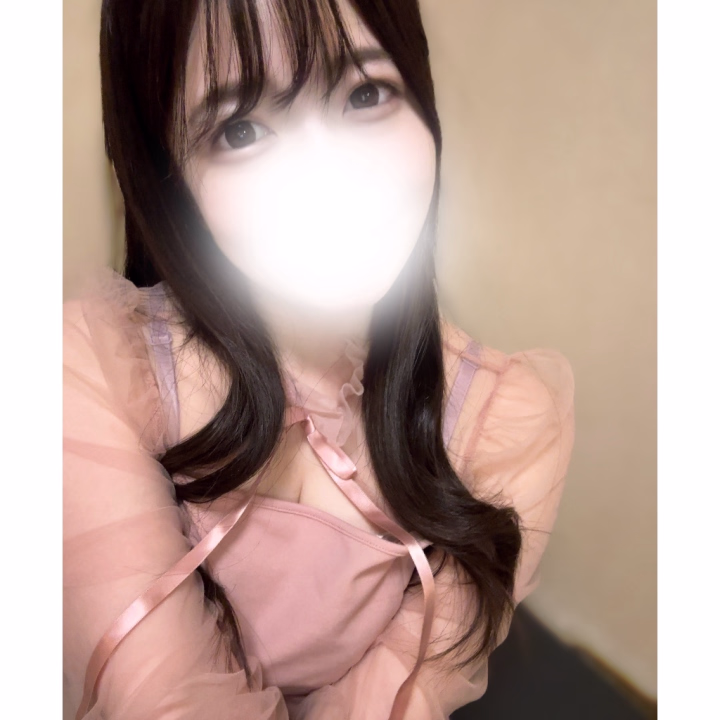 おはよーーーっ！てんりです🌟

よい朝☀️
今日は割と暑くなりそう…！

朝が弱いからどんなに早寝しても
割とぼんやりしちゃうんだけど
スッキリ起きられる方法…あるかな…

夜型人間なので、
普段はめっちゃ夜更かしなの🌙
生活習慣から変えたほうが
ほんとはいいよね🥹

とはいえ会えると元気になれる！
いつもありがとう。
会いにきてくれるのが一番嬉しい😭

今日も一日たのしもーーっ！☺️

てんりより。