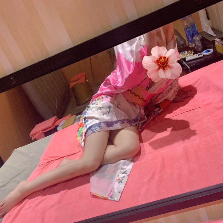 おはようございます♪


昨日お越しくださいました皆様
ありがとうございました🩷

本指名様もありがとう♡
先月も今月も複数回会えて
本当に嬉しい🥰✨
いつもありがとう💕1番仲良しだね♡



本日も出勤です
よろしくお願いいたします🎵