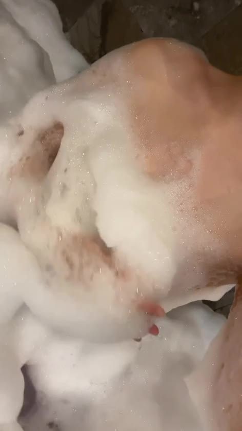 見えそうで見えないのって
えっちだよね🤭