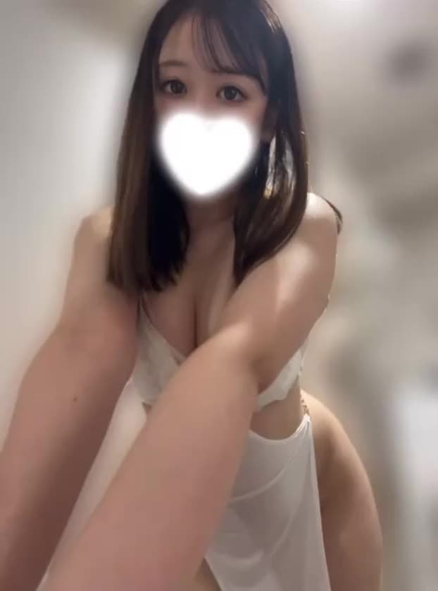 ▶️動画タップすると見やすくなります▶️
今日もご予約ご来店、たくさんありがとうございました(＞＜)♡♡

お店のあとに撮影に行ってきましたよ〜📷💓
TikTokなども撮っていただいたのでお楽しみに…( ᵕᴗᵕ )✩⡱
.
お家帰って一息つくつもりがうたた寝してました💭
メッセージお待たせしてすみませんっ💦
このあと必ずメッセージ返信するのでもう少々お待ちください〜っ💌✨