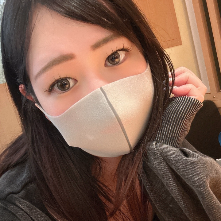 おはようございます☀️

昨日もお誘いありがとうございました(❁ᴗ͈ˬᴗ͈)

本日17時からの予定でしたが早めにお部屋用意して貰えそうで15時から出勤します!!

事前のご予約もありがとうございます(* ॑꒳ ॑🫶🏻)💓

空き枠等はメッセージ、又はお店へお問い合わせください(ㅅ´꒳` )

本日もラストまでなのでご来店お待ちしております( 📞¨̮ )♥