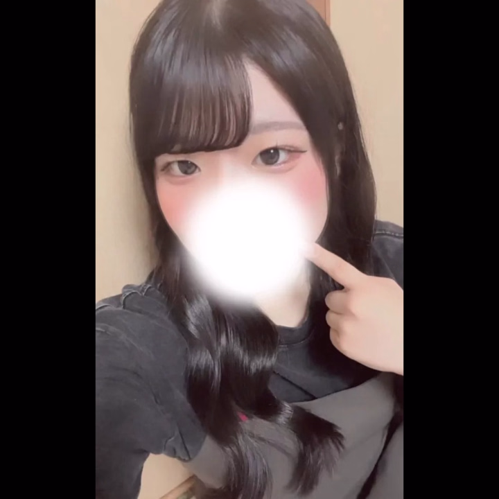 こべにです！

もうお名前覚えていただいたかな？💕

本日9-16時で出勤してます！！
少しでもきになったお兄さまとお会いしたいです💕
