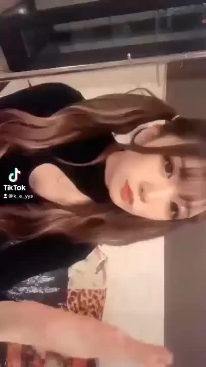 こんにちはえあです(* ´ ` *)ᐝ


今日お兄さんと69して
めちゃくちゃ気持ちよくなっちゃった🙈❤️


えあの🌰ちゃんも
お兄さんのおち❤︎ぽ🍌も
ビンビンで
最期はナカで気持ちよくなって
えあ感じまくっちゃった🙈💗


もっとお兄さんと気持ちよくなりたい…