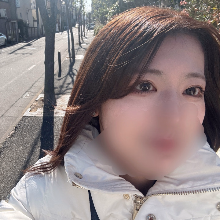 こんにちはー！> ̫ <
26日（木）15時から21時までいます^. ̫.^
お会いできたら嬉しいです𓂃 ࣪˖ ⋆.˚ ʚїɞ ⋆