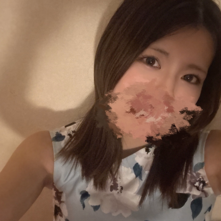 めちゃめちゃ投稿サボってました…😣  
きりです！！🌙

この前の出勤で講習を受けて、  
ちょびっとレベルアップしたきりに会いに来てほしいなっꪔ̤̮♡

あと講習員のお姉さまに  
「手足長いね！」って褒めてもらえて  
ひとりでニヤニヤしてました…🥺笑

次は〜

7日　21:00〜23:00  
8日　21:00〜23:00  

出勤します₍ᐢ‥ᐢ₎ ♡  
会いに来てくれたら嬉しいな〜՞⸝⸝> ̫ <⸝⸝՞🌷´-