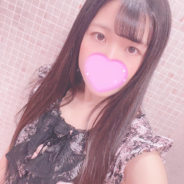 おはよ〜( ˶˙ᵕ˙˶ )☀️えみるだよ⋆⸜🧡⸝‍⋆


今日も元気に8:00~14:00まで
お店に出勤してるよ( 📞¨̮ )♥

あいにくの雨だけど一緒に温まろっ！
お部屋暖かくして待ってるね𓂃🎀𓈒𓏸