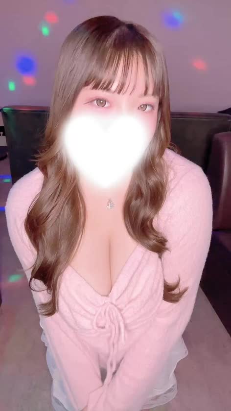 お兄さんの大事なとこ、わたしに預けて？🥺
いっぱいおっぱいで気持ちよくしてあげるね…最後は、お兄さんのぜんぶ、たっぷりかけてほしいな…‎🤍‎🤍


応援お願いします🥰💗