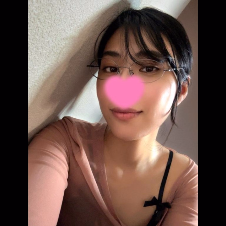 2/13 お礼です✨

13:00〜 素敵なお時間ありがとうございました✨
トークでお誘いいただき、本当に嬉しかったです😊
お昼間しか出勤できない私に合わせてくださって、嬉しかったです✨

お部屋に入ってからの穏やかな時間が、今も優しい余韻として残っています🌸