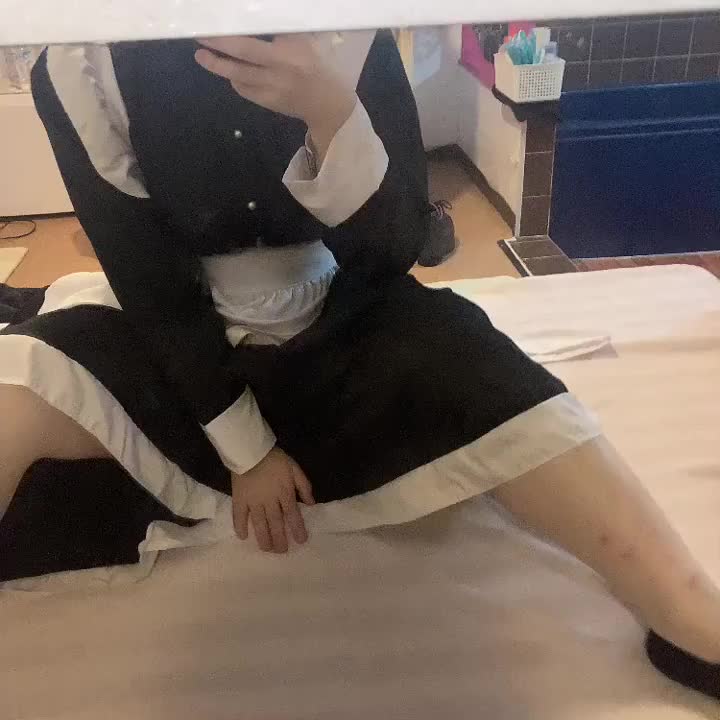 るうです🐈‍⬛

お兄さんので感じたいの…🥺
沢山奥まで愛して？
るうのこと可愛がって欲しい‼️

性欲やばくて
お兄さんとしてるのを
想像しちゃう…🥰
濡れ濡れ状態どうにかしてほしいなぁ🥺
お兄さんにもご奉仕させて❓

るう🐈‍⬛