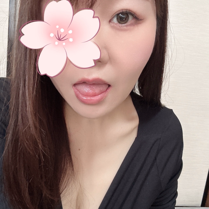 今日も元気に出勤したよ♡
びしょ濡れで気合いじゅうぶんだね🫶
いろいろえろえろしようね💕
まずはえっちなキスしたいな🩷