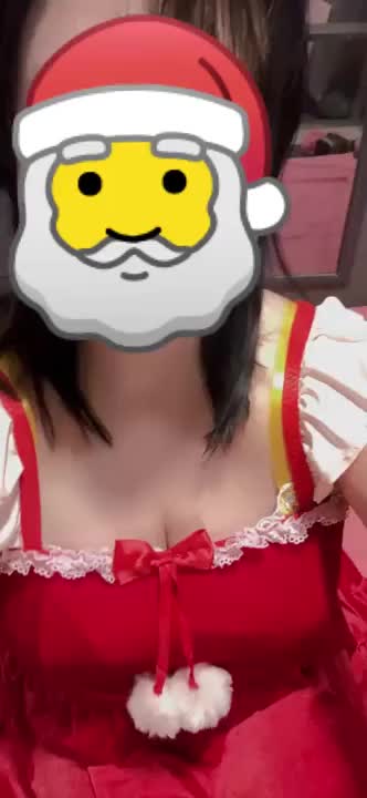 おはようございます！！
メリークリスマス🎄イヴ！！

動画普通に喋ってるので
音量注意ですー⚠️