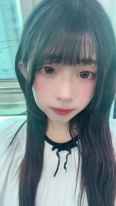 電車で撮ると手が揺れてがたがたしちゃう🫨


ぷらいべーとふゆさん///
こんな普通の女の子と秘密のことしよ？