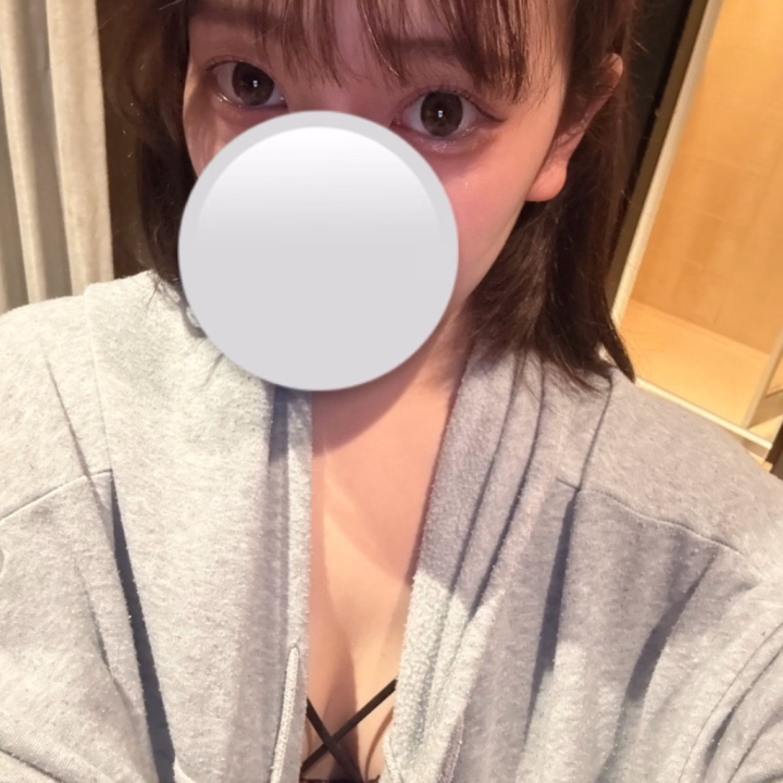 6/20.21にうめと遊んでくれたお兄さんありがとうございました♡
6月もお兄さんからお誘いいただけて楽しい時間を過ごすことができました🙌🏻💗

7月の決まっている出勤予定です！
7/10(金) 20:00~24:00 
7/11(土) 19:00~24:00
7/12(日) 9:00~24:00
7/14(火) 19:00~24:00
7/18(土) 19:00~24:00

まだ予定が分からない日が多く変更あるかもです🙇‍♂️
7月はうめの勉強の進捗と体力次第ですが、もう少し出勤増やせたらいいなぁって思ってます🥺💓

少ない出勤日になってしまいますがお時間合うお兄さんからのお誘いお待ちしてます🫶