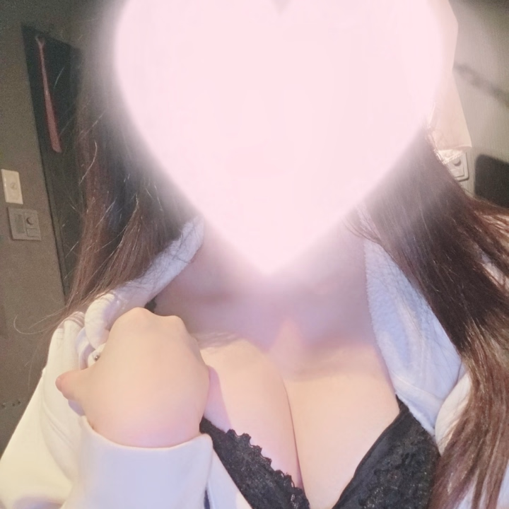 初めまして😊✨ ゆりえといいます！
ヒメチャンしてないの〜？って聞いてくれたお兄さん👂デビューしたよ！！💞ᩚ

ご挨拶とお礼遅くなっちゃいましたが10日に入店させていただいてから今日ここまででイチャイチャしてくれたお兄さんありがとうです🙈
早速本指名様も来てくださり嬉しい日々です💗
まだまだ不慣れな所もあるかも…だけど一緒に沢山えっちな時間過ごしてもらえたら嬉しいな〜！🙂‍↕️
よろしくお願いします🦭