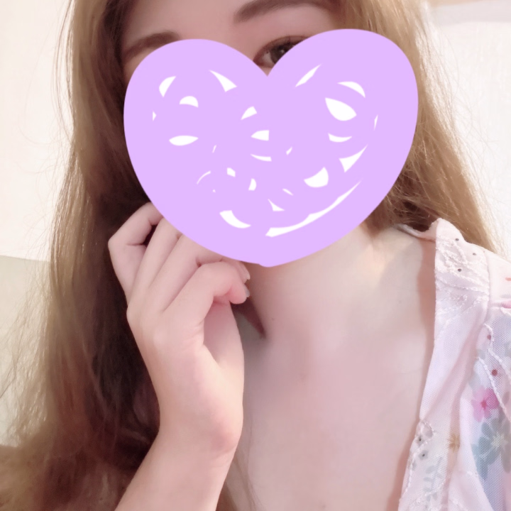 休むー！って言って
結局出るー！ってなるブレブレ具合

朝は偏頭痛でバタンしてました…

今はちょっとマシなので大丈夫です☺️

タイミングかとは思いますが、お誘いいただけると嬉しいです💕

13時〜lastにて出勤してます、お待ちしてます🌟