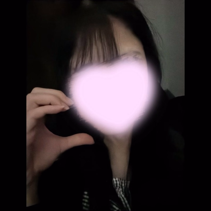 4本目75分のお兄さん♡
広島から来てさあやのこと選んでくれた天才お兄さん♡
方言が新鮮でカッコよかった😍
さあやにすーごいやさしく接してくれたよね☺︎
知らないことをやさしく教えてくれてほんとにありがとう💗
オレンジジュースもありがとう🍊飲みきれなかった分も美味しくいただきます😋
大阪は楽しい街だから存分に楽しんで帰ってねん(//∇//)