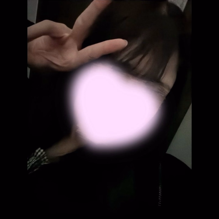 5本70分のお兄さん♡
さあやと運命の出会いしてくれてありがとう😌
あとお茶もありがとうね🍵美味しくいただきます😍
さあやとちがって落ち着いてるお兄さんだったなって印象❕さあやは話し方とかなにもかも落ち着きがないからそんなお兄さんと一緒にいたらさあやまで大人びたような気持ちになってなんとなくうれしかった🤣
また会いに来てね😆

次回は6/6 16:00〜いてます！
ぜひさあやのとこに遊びに来てね🥺
