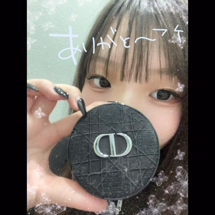 お久しぶりです、出勤しました🌥️

しばらく生理期間と事情で出勤が出来ず本当にお待たせしてごめんね( ; _ ; )

今日からまた出勤頻度を増やしていくので、会えそうなタイミングあれば是非とも会ってこの空いた期間のお話2人きりでしようね。

本日【14:00~22:00】です、有難いことに久しぶりの出勤も相まって本指名のお兄さんで予約埋まっております💦幸せものだね、(˶'ᵕ'˶ )‪︎♡♡

明日はまだまだ空いておりますので良かったらるなのために予定空けてくれたら嬉しいです、⌯ꈍ𖥦ꈍ⌯

(夏休み期間中、出勤を増やす予定なので楽しみにしててね！(,,. .,, ))