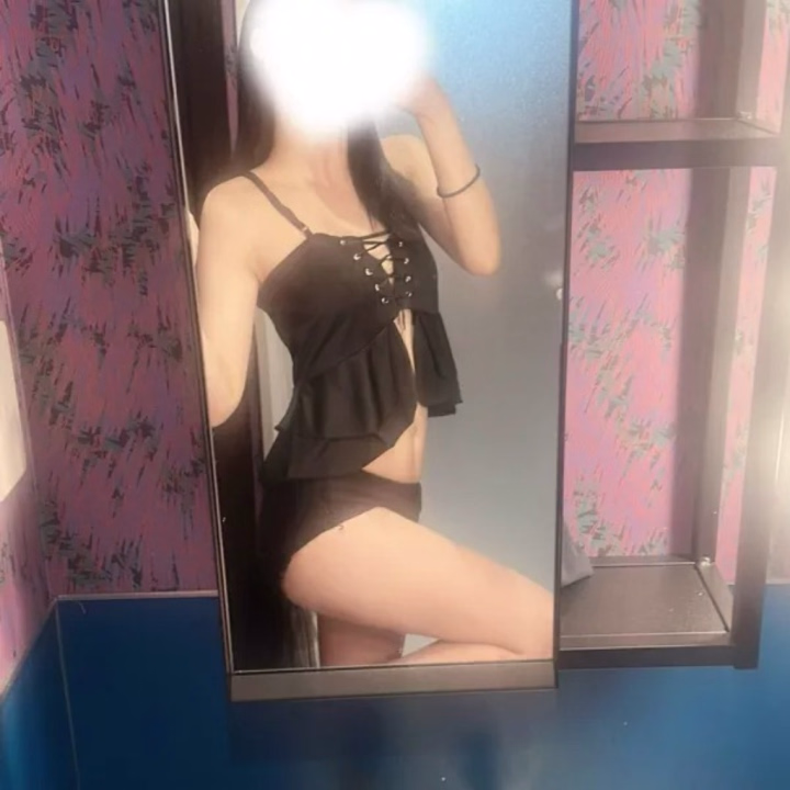 こんにちは〜


よるです🌙


最近MBTI診断したら変わってた！やっぱり環境によって変化あるんだなあ😳


お兄さん方のも気になります🥺


最近とくにスケジュール予定立てるのが好きでなるべく規則正しく生活するのを心掛けてます🍀


本日10時〜18時受付終了までいてます！


今日もめちゃくちゃ寒い😭


あっためあいましょう🫂


待ってます🌙