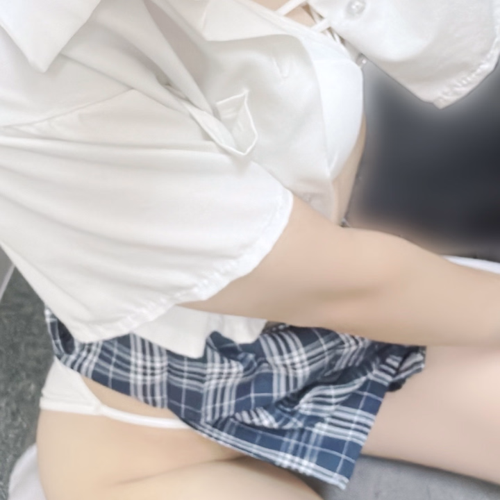 たいちくん💕

教室から来てくれて
ありがとう💕

敏感なお兄さん💕

すぐ出そうって言ってたね💕🤭
ずっと小さくて可愛いって
褒められまくって
照れちゃった'((⑉• •⑉)❤︎

👂舐めるの上手すぎて
やばかったし、撫でるのも
せめるのも上手すぎる🥺

お兄さんの肩に埋まるの
好きすぎて、にかの特等席に
なっちゃったね🤭
常に予約済みでお願いします💕

時間も伸ばしてくれて
めちゃ嬉しかった💕
お兄さんといーっぱい
イチャイチャする時間もあって
いっぱいイチャイチャできて
満足( ¯﹀¯ )💕

また来てくれるの待ってる💕

そん時もイチャイチャしようね💕︎